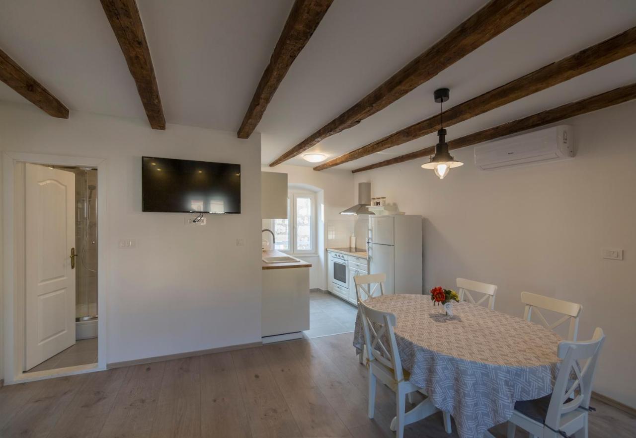 Apartments Bepi Komiža Kültér fotó