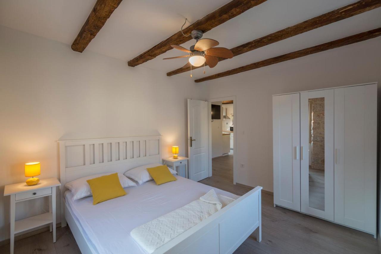 Apartments Bepi Komiža Kültér fotó