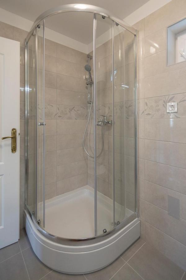 Apartments Bepi Komiža Kültér fotó