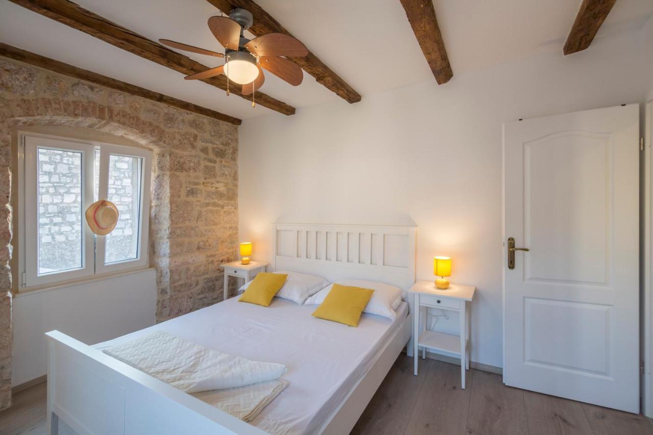 Apartments Bepi Komiža Kültér fotó